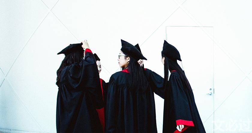 文必过降AIGC,文必过免费论文改重,文必过智能论文降重系统