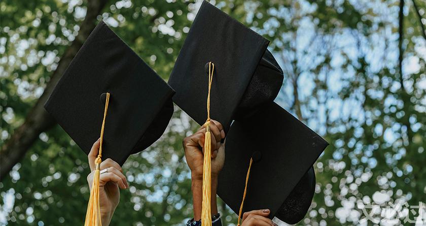 文必过降AIGC,文必过免费论文改重,文必过智能论文降重系统